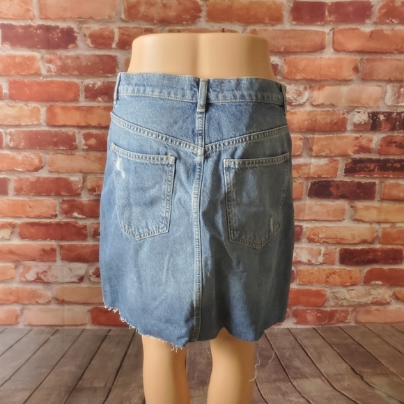 Free People Hallie Destroyed Denim Skirt Sz 28 - Picture 6 of 7